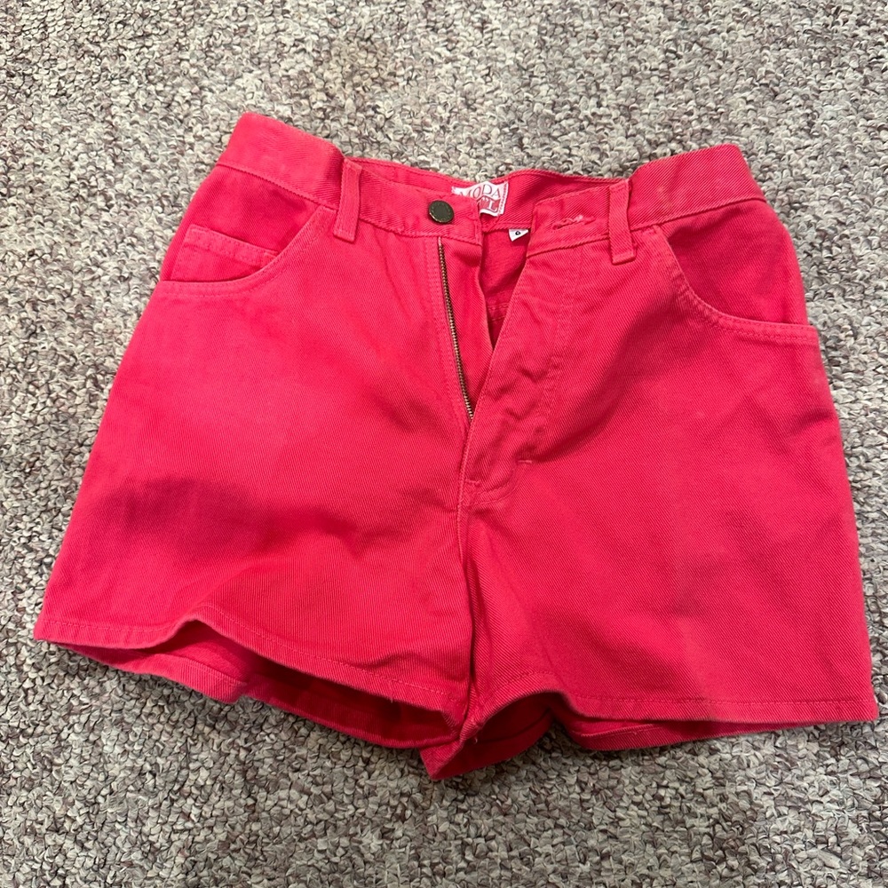 Moda International Shorts